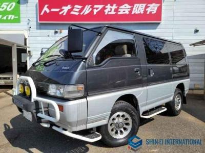 Mitsubishi Delica Starwagon