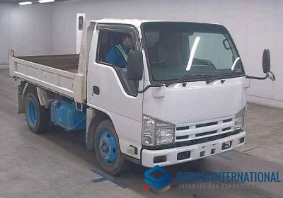 Isuzu ELF Truck