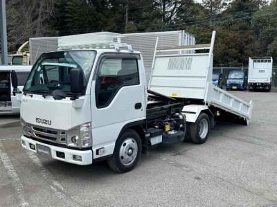 Isuzu ELF Truck