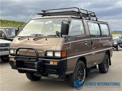Mitsubishi Delica Starwagon