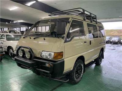 Mitsubishi Delica Starwagon
