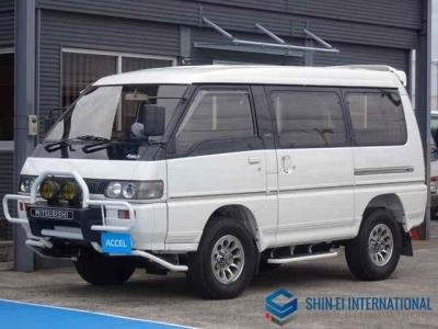 Mitsubishi Delica Starwagon
