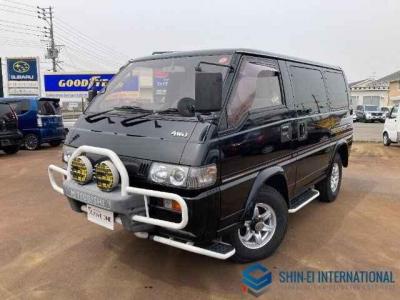 Mitsubishi Delica Starwagon