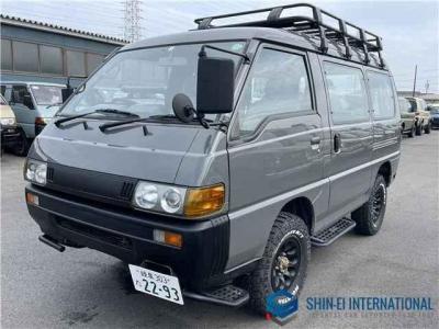 Mitsubishi Delica Starwagon