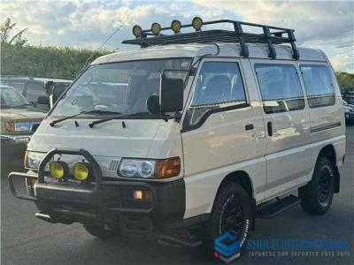 Mitsubishi Delica Starwagon