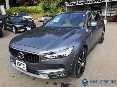 Volvo V90