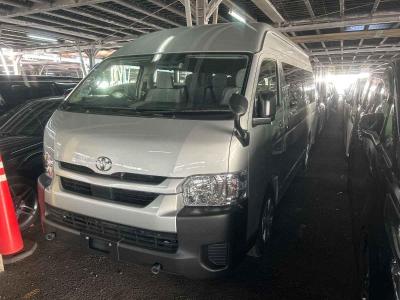 Toyota Hiace Commuter VAN