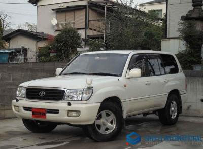 Toyota Land Cruiser 100