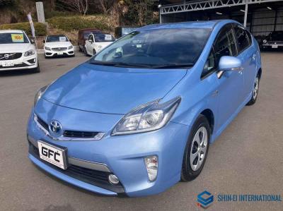 Toyota Prius PHV