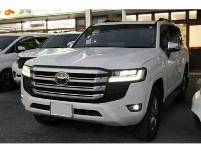 Toyota Land Cruiser 300