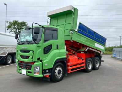 Isuzu Giga