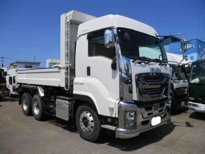 Isuzu Giga
