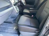 Toyota Noah 2010