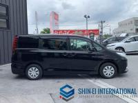 Toyota Noah 2015