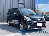 Toyota Noah 2011