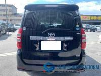 Toyota Noah 2011