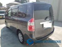 Toyota Noah 2009