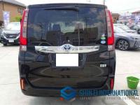 Toyota Noah 2014