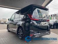 Toyota Noah 2022