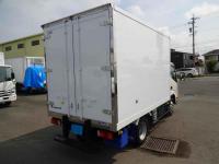 Hino Dutro 2022