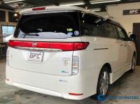 Nissan Elgrand 2010