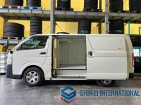 Toyota Hiace 2013