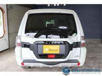 Mitsubishi Pajero 2016