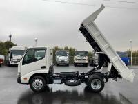 Toyota DYNA 2022