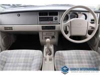 Nissan Rasheen 1995