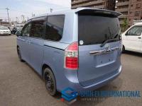 Toyota Noah 2008