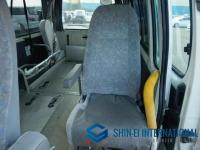 Toyota Hiace Commuter VAN 2003