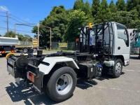 Isuzu ELF 2023