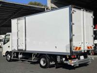 Hino Dutro 2023