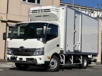 Hino Dutro 2023