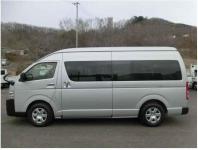 Toyota Hiace Commuter VAN 2023