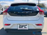 Volvo V40 2015