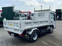 Isuzu ELF 2023