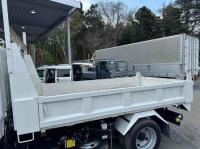 Isuzu ELF 2023