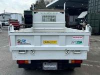 Isuzu ELF 2023