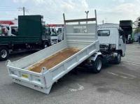 Isuzu ELF 2023