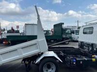 Isuzu ELF 2023