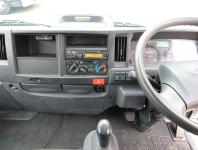 Isuzu ELF 2022