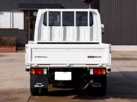 Isuzu ELF 2023