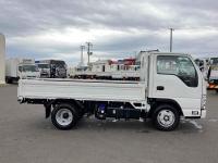 Isuzu ELF 2023