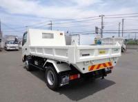 Hino Dutro 2022