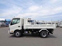 Hino Dutro 2022