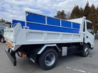 Hino Dutro 2023