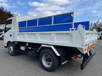 Hino Dutro 2023