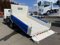 Hino Dutro 2023