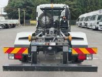 Isuzu Forward 2021